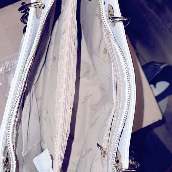 Vera Pella Soft Gray Women's Tote Bag - Picture 6 of 9